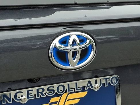 Used 2023 Toyota RAV4 SE w/ Convenience Package AWD/4WD image 33