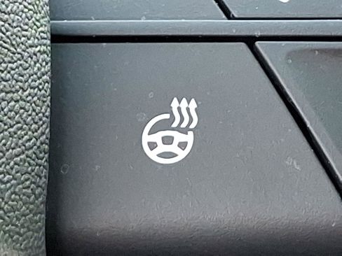 Certified 2025 Audi Q5 Prestige image 26