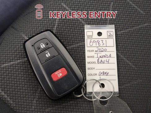 Used 2020 Toyota RAV4 XLE FWD image 30