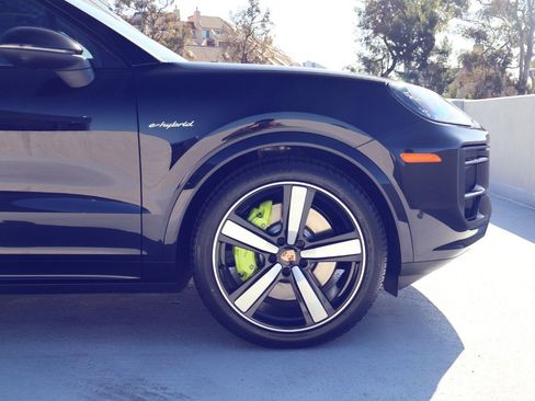 New 2026 Porsche Cayenne E-Hybrid image 11
