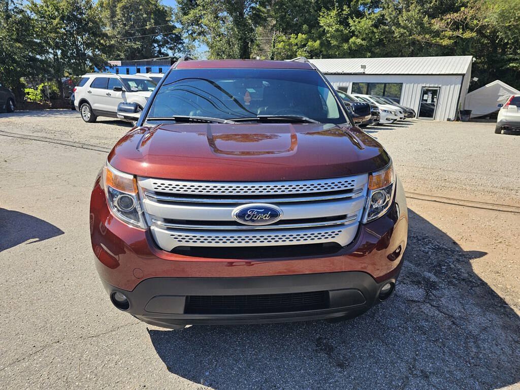 Used 2015 Ford Explorer XLT w/ Equipment Group 202A FWD image 4