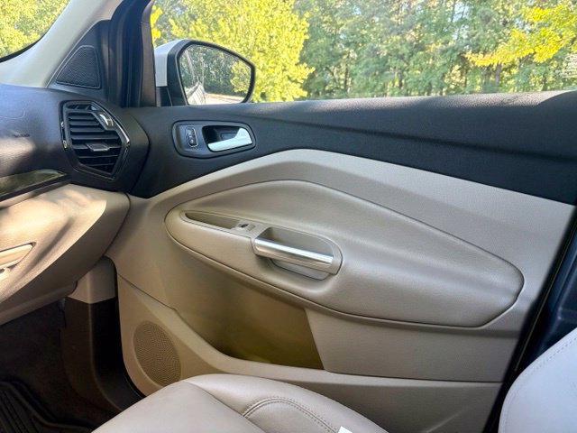 Used 2017 Ford Escape Titanium FWD image 25