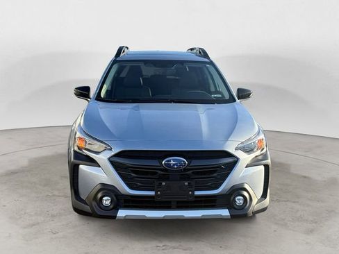 Used 2023 Subaru Outback Limited image 8