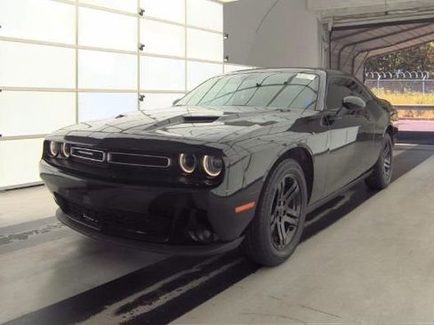 Used 2019 Dodge Challenger SXT w/ Plus Package image 1