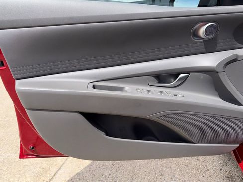 Used 2023 Hyundai Elantra SEL w/ Cargo Package FWD image 14