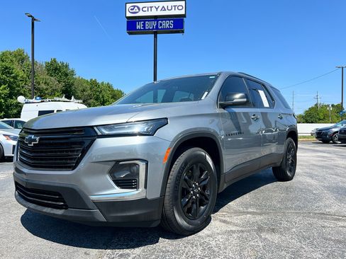 Used 2023 Chevrolet Traverse LS w/ Midnight/Sport Edition FWD image 3