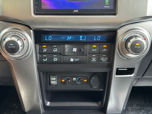 Used 2018 Toyota 4Runner Limited AWD/4WD image 28