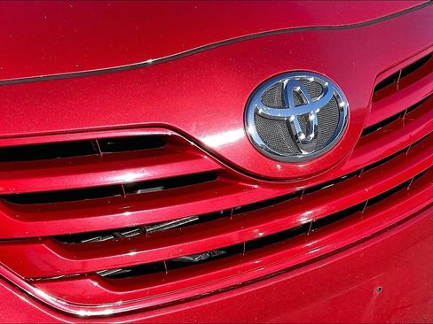 Used 2007 Toyota Camry LE image 25