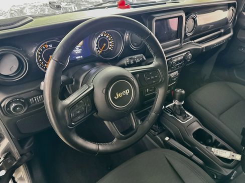 Used 2021 Jeep Wrangler Unlimited Sport AWD/4WD image 10