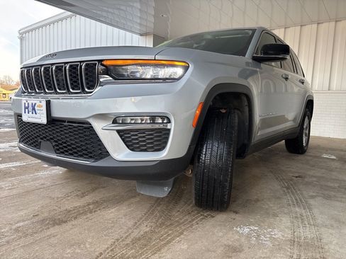 Used 2023 Jeep Grand Cherokee Limited image 35
