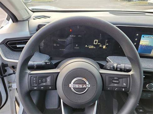 Used 2025 Nissan Kicks SV w/ Interior Electronics Package image 18