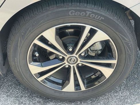 Used 2021 Nissan Sentra SV FWD image 11