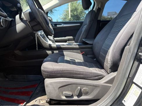 Used 2016 Ford Fusion SE FWD image 7