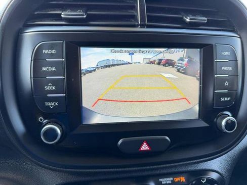 Used 2020 Kia Soul LX FWD image 23