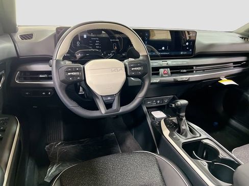 New 2025 Kia K4 GT-Line image 22