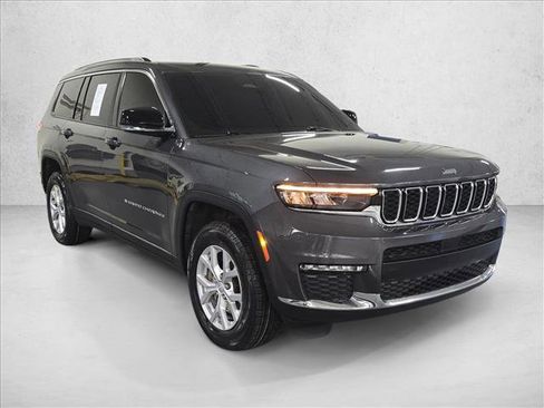 Used 2023 Jeep Grand Cherokee L Limited image 3