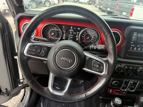 Used 2018 Jeep Wrangler Unlimited Rubicon w/ Steel Bumper Group AWD/4WD image 17