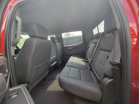 New 2026 GMC Sierra 1500 SLT image 23