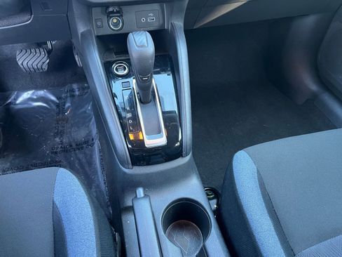 Used 2025 Nissan Versa SV image 39