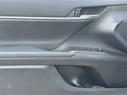 Used 2024 Toyota Camry SE image 23