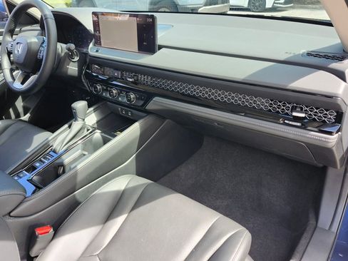 Used 2023 Honda Accord Touring image 18
