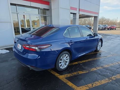 Used 2023 Toyota Camry LE image 3