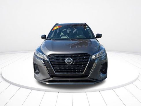 Used 2022 Nissan Kicks SR w/ Premium Package FWD image 8