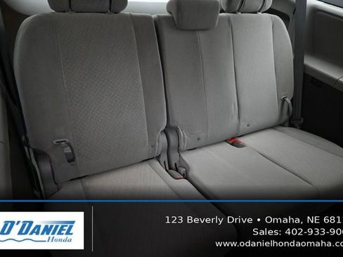 Used 2017 Toyota Sienna LE FWD image 41