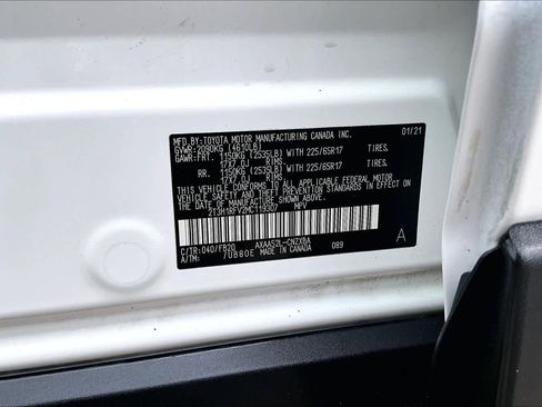 Used 2021 Toyota RAV4 LE FWD image 34
