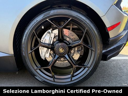 Used 2018 Lamborghini Huracan Performante image 15