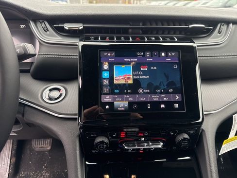 New 2026 Jeep Grand Cherokee Laredo AWD/4WD image 12