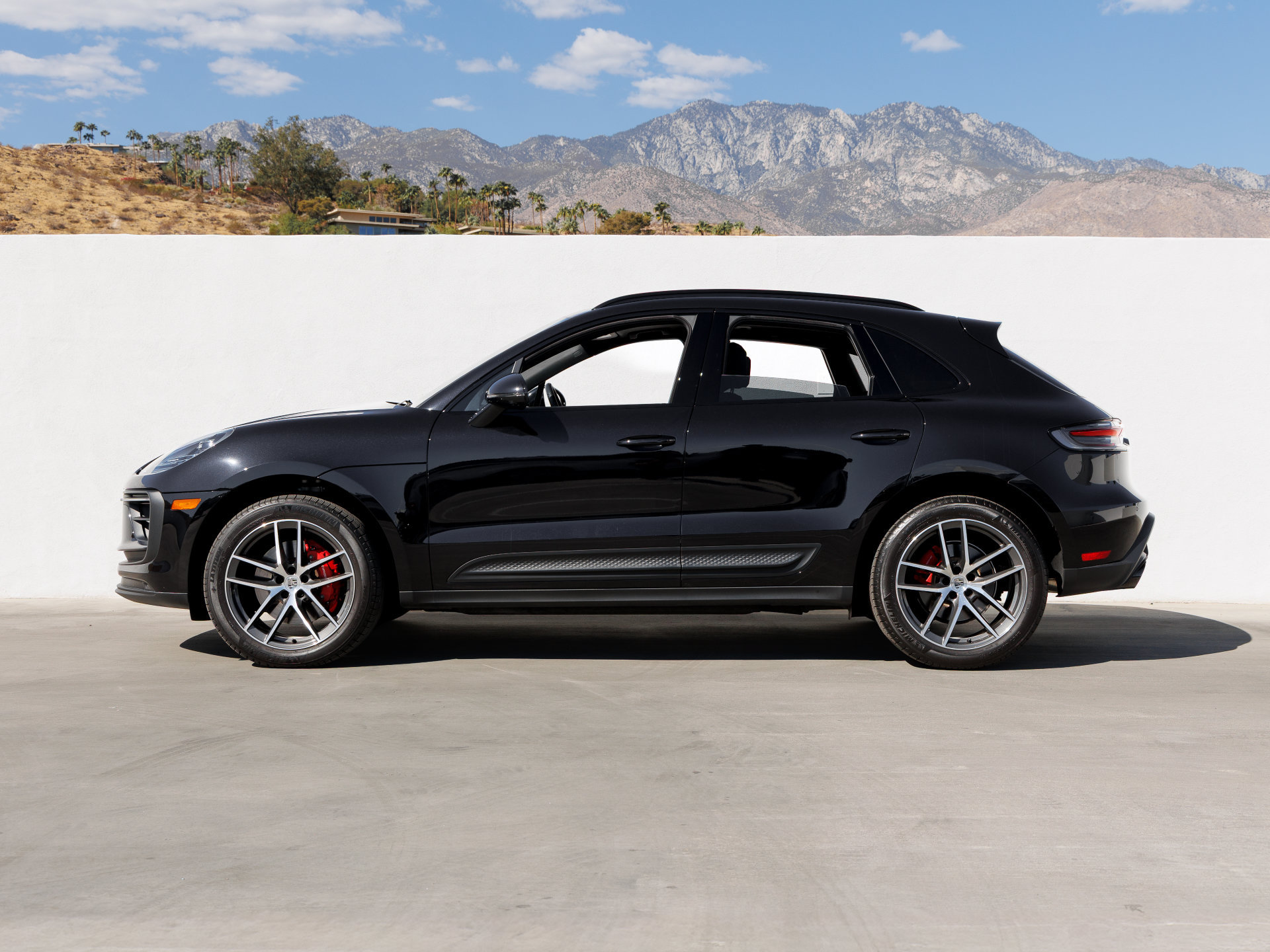 Certified 2026 Porsche Macan S AWD/4WD image 2