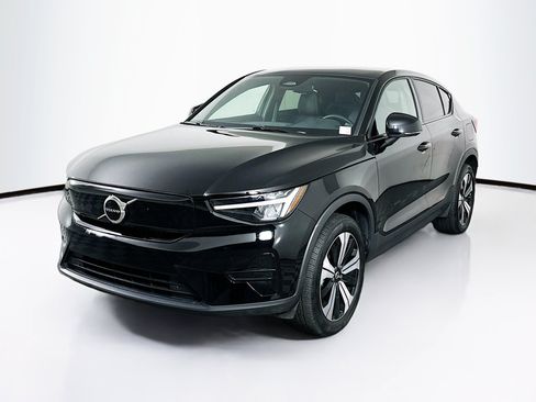Used 2023 Volvo C40 Recharge Core AWD/4WD image 3