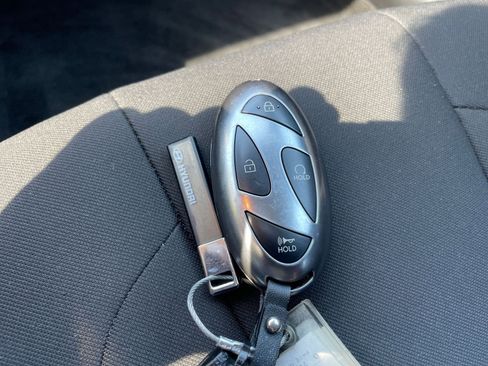 Used 2025 Hyundai Elantra SEL FWD image 22