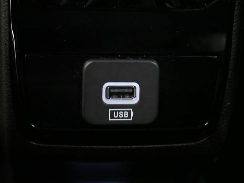 New 2025 Jeep Compass Limited image 17