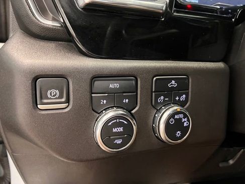 Used 2023 GMC Sierra 1500 SLE AWD/4WD image 17