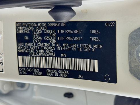 Used 2022 Toyota 4Runner SR5 RWD image 39