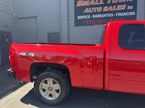Used 2010 Chevrolet Silverado 1500 LT w/ Power Pack Plus AWD/4WD image 9