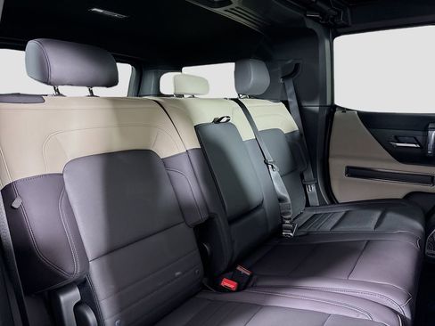 New 2026 GMC Hummer EV SUV w/ LPO, Dark Essentials Package AWD/4WD image 28