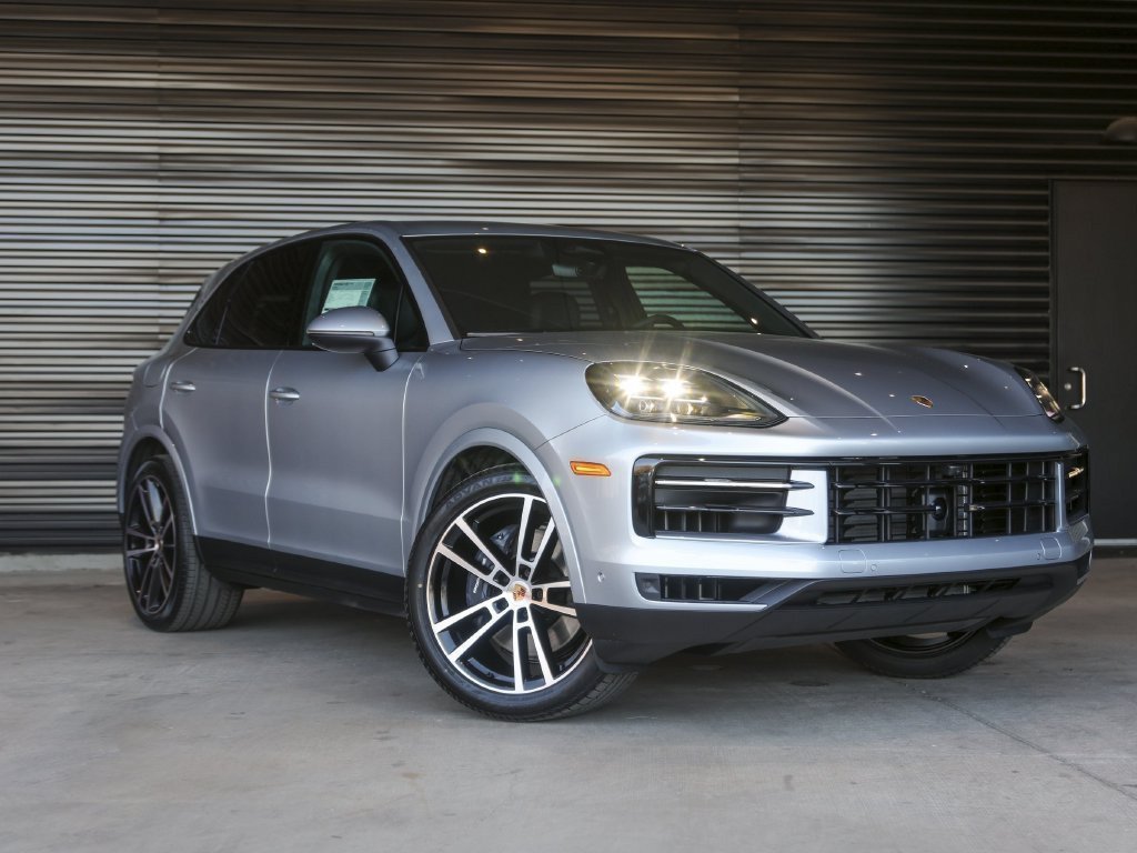 Certified 2026 Porsche Cayenne AWD/4WD image 9
