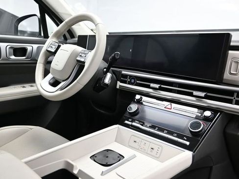 Used 2024 Hyundai Santa Fe SEL image 14