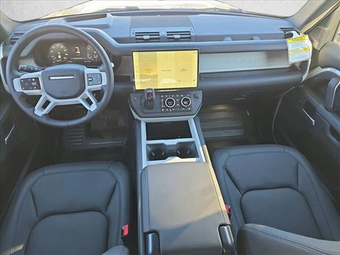 New 2026 Land Rover Defender 130 X-Dynamic SE image 9