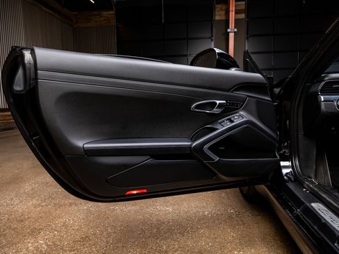 Used 2016 Porsche 911 Carrera image 27