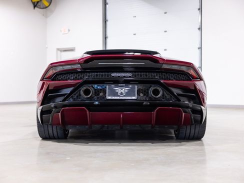 Used 2022 Lamborghini Huracan EVO RWD image 5