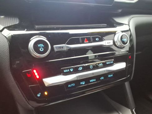 Used 2023 Ford Explorer ST-Line image 24