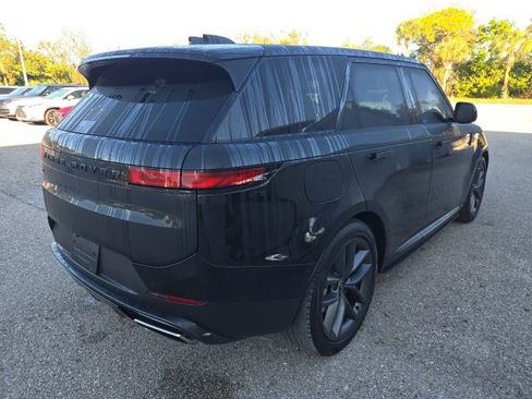 Used 2024 Land Rover Range Rover Sport SE image 5