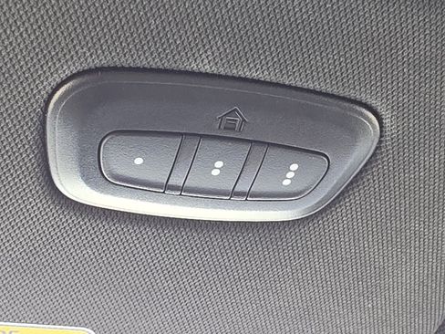 Used 2024 Jeep Wagoneer L Series II RWD image 36