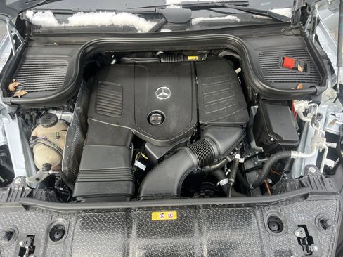 Used 2025 Mercedes-Benz GLE 350 4MATIC w/ Winter Package image 23