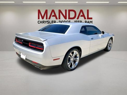 Used 2022 Dodge Challenger R/T RWD image 6