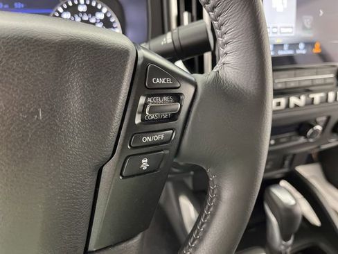 Used 2025 Nissan Frontier SV w/ SV Convenience Package RWD image 22